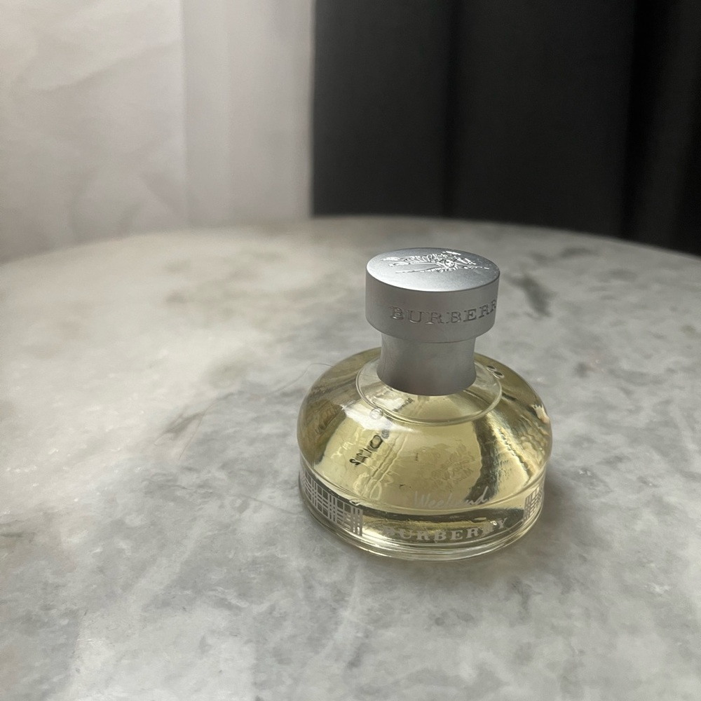 Burberry Weekend Perfume
